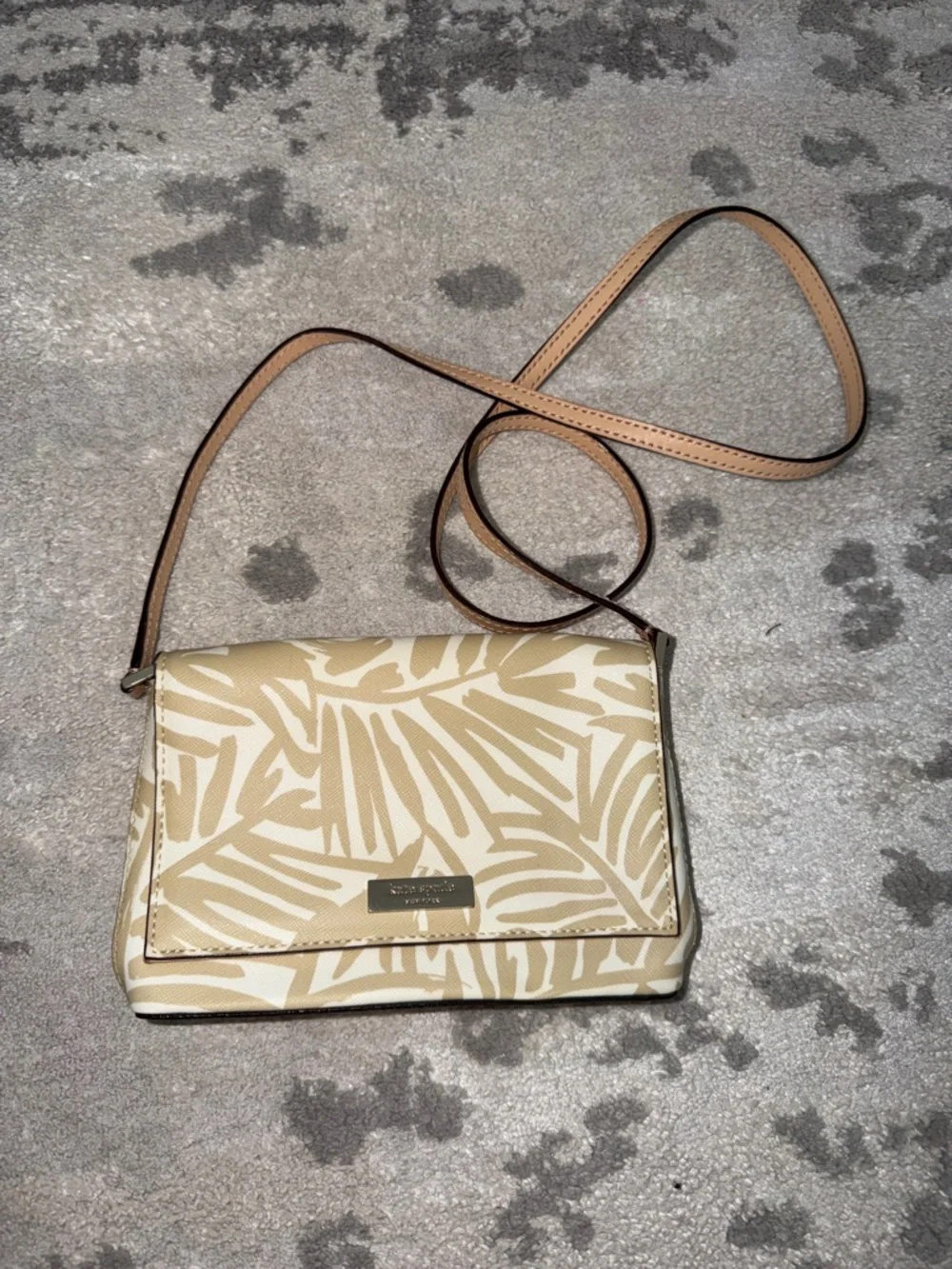 kate spade Beige and Cream Palm-Print grant street Crossbody Bag